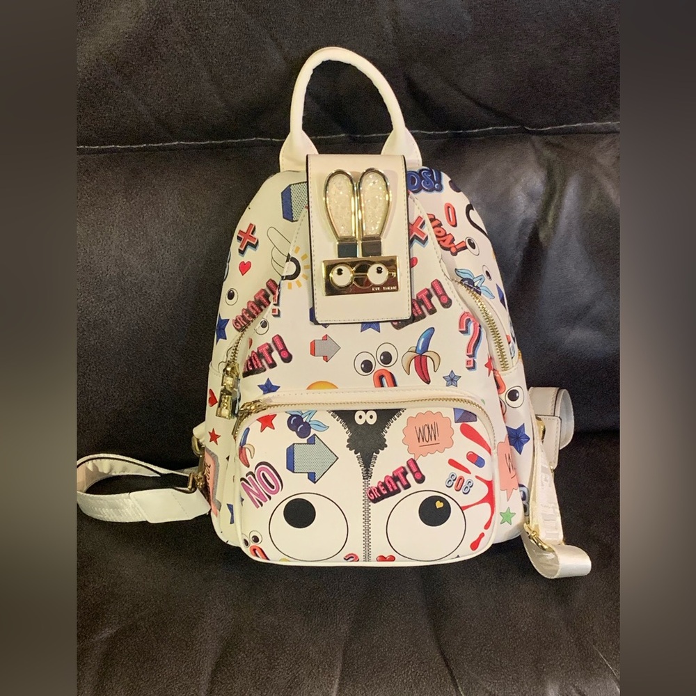 EYES ON YOU- Better than Botox- Style. New without tags. Perfect for gift